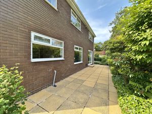 Photo 33- click for photo gallery